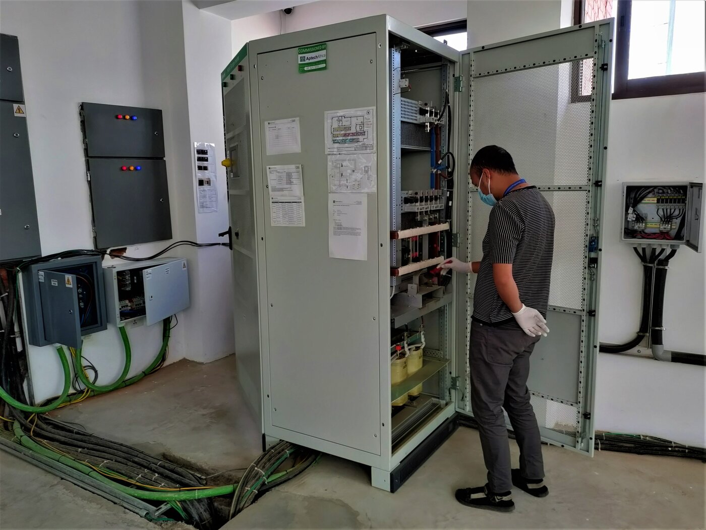 ESS Storion hybrid inverter cabinet commissioning